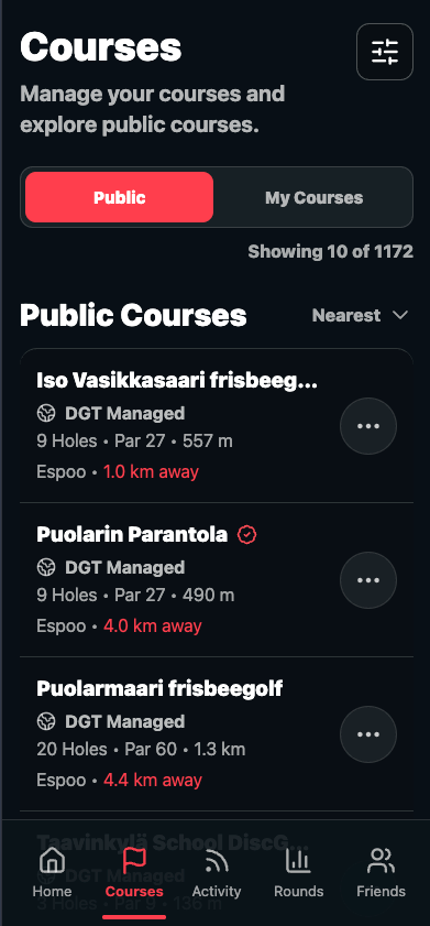 Disc Golf Tracker course discovery screen showing nearby disc golf courses on a map